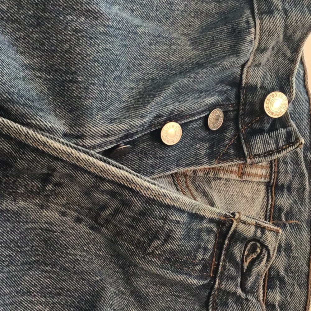 Levi’s Button Down Made in Egypt - Picture 3 of 12